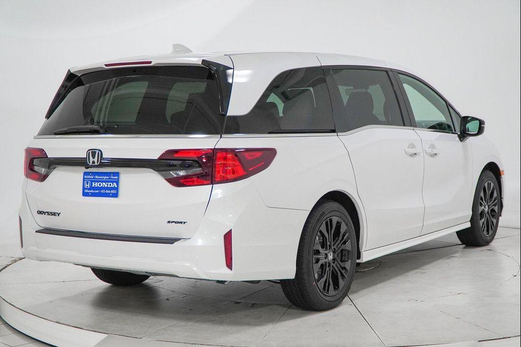 new 2026 Honda Odyssey car, priced at $43,124