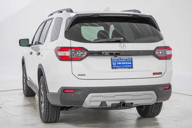 new 2025 Honda Pilot car, priced at $48,288