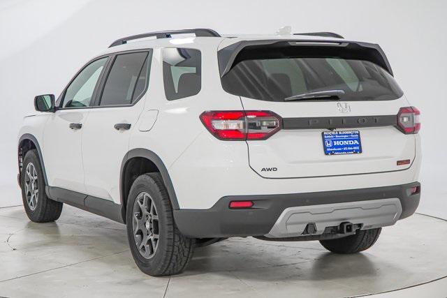 new 2025 Honda Pilot car, priced at $48,288