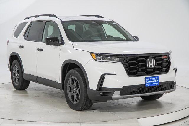 new 2025 Honda Pilot car, priced at $48,288