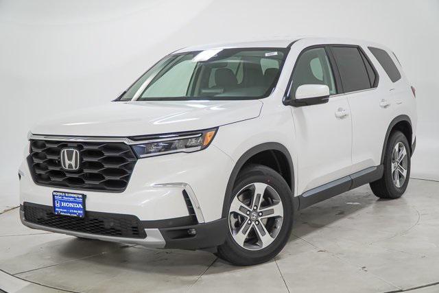 new 2025 Honda Pilot car, priced at $45,242