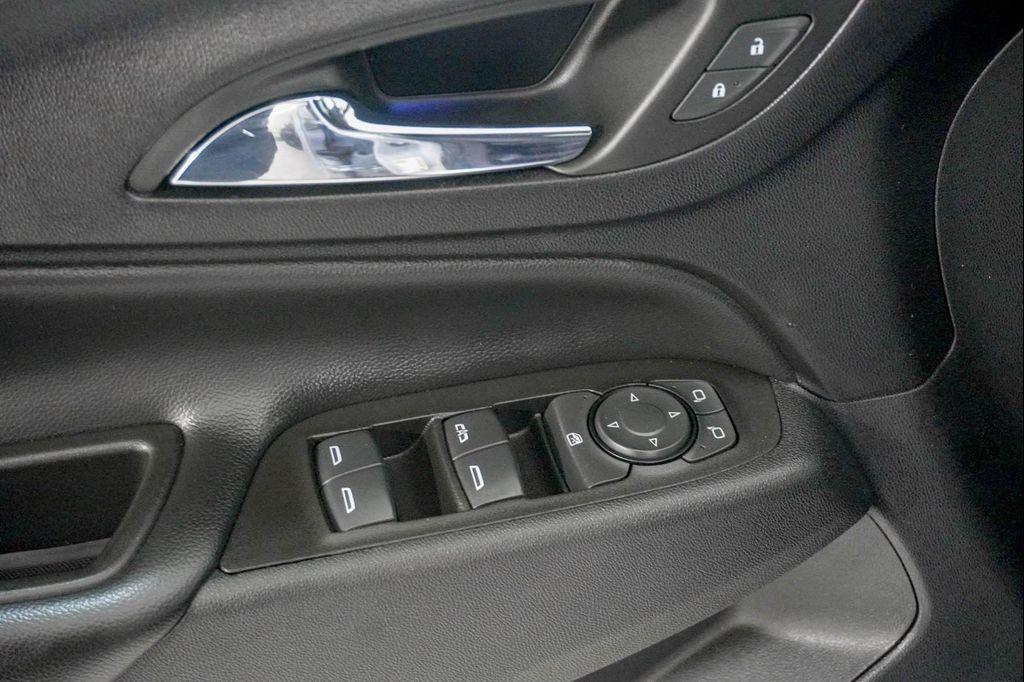 used 2022 Chevrolet Equinox car, priced at $20,998