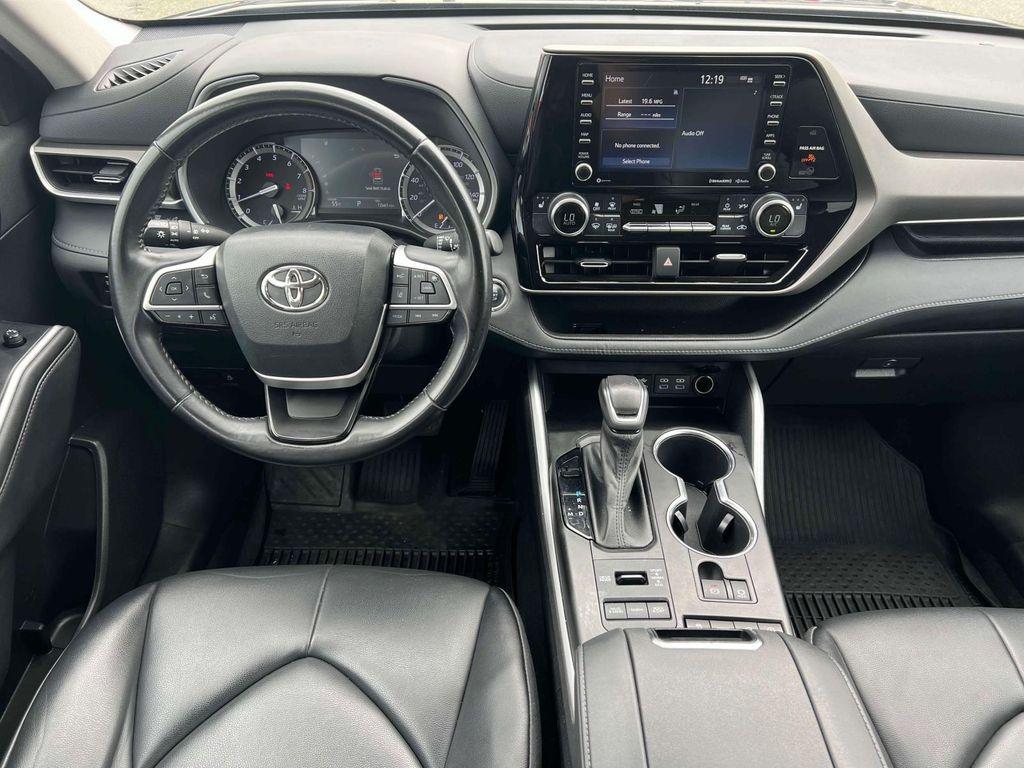 used 2022 Toyota Highlander car, priced at $29,443