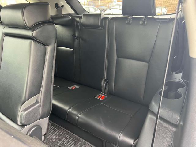 used 2022 Toyota Highlander car, priced at $30,243