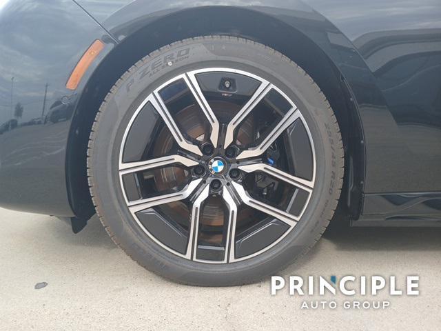 new 2025 BMW i7 car, priced at $122,505