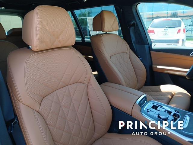 new 2025 BMW X7 car, priced at $92,345