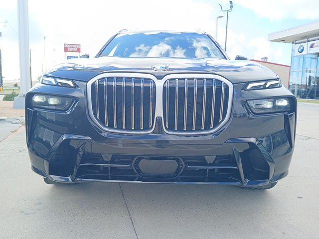 new 2026 BMW X7 car, priced at $99,025