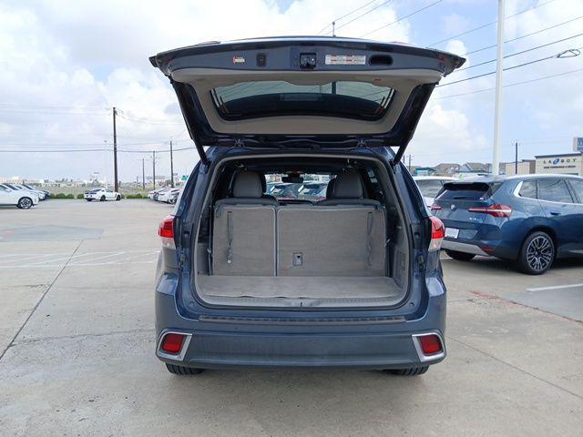 used 2017 Toyota Highlander car, priced at $22,990