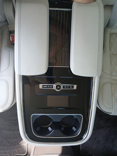 used 2020 Lincoln Navigator car, priced at $52,999
