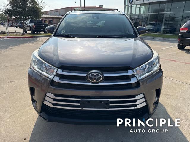 used 2019 Toyota Highlander car, priced at $26,576