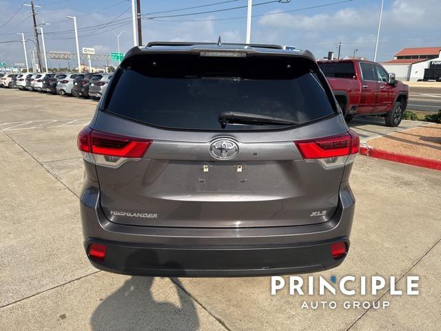 used 2019 Toyota Highlander car, priced at $26,576