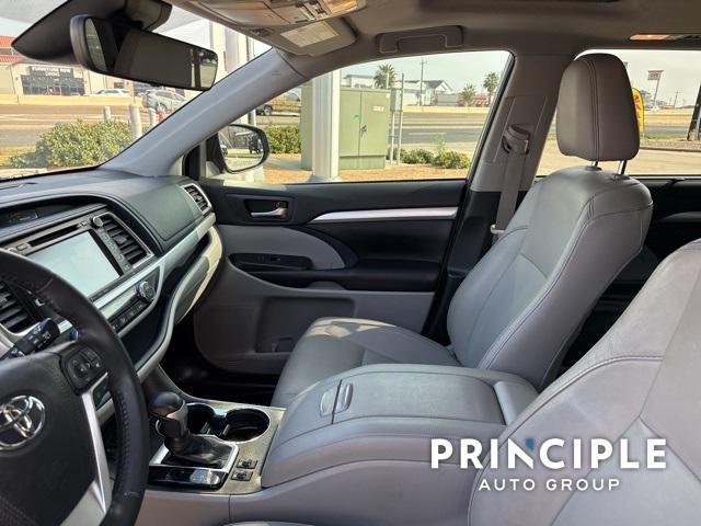 used 2019 Toyota Highlander car, priced at $26,576