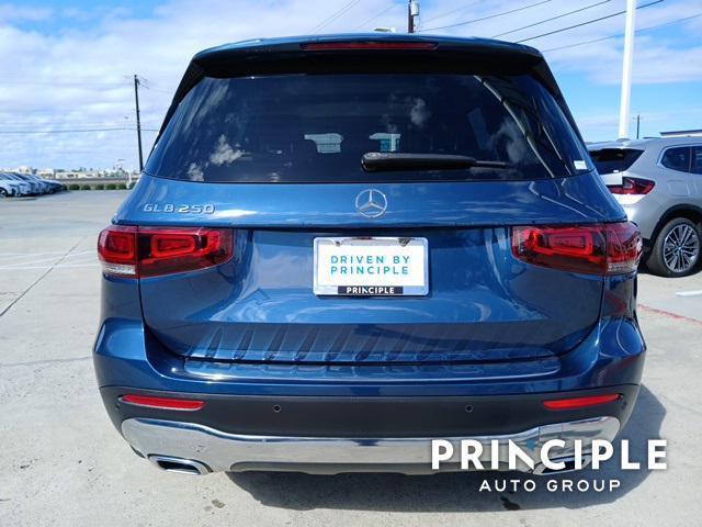 used 2022 Mercedes-Benz GLB 250 car, priced at $30,725