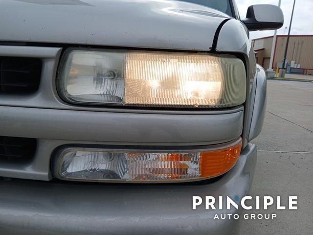 used 2005 Chevrolet Suburban car, priced at $4,499