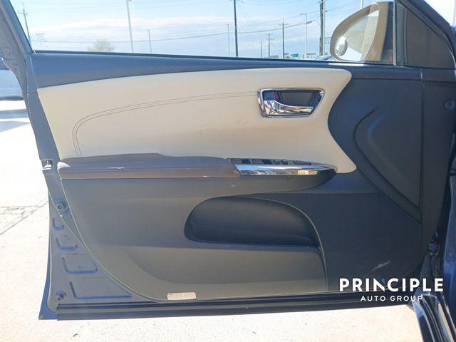 used 2018 Toyota Avalon car, priced at $15,491