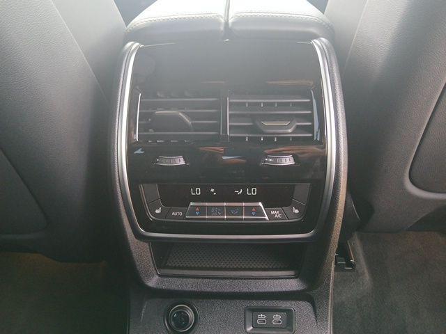 new 2026 BMW X7 car, priced at $102,055