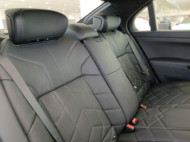 new 2025 BMW 760 car, priced at $146,250