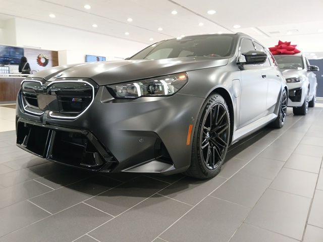 new 2025 BMW M5 car, priced at $143,130