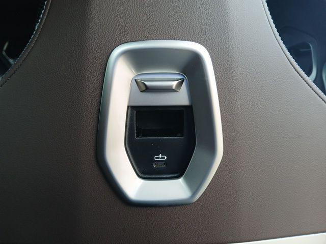 new 2025 BMW i7 car, priced at $115,975