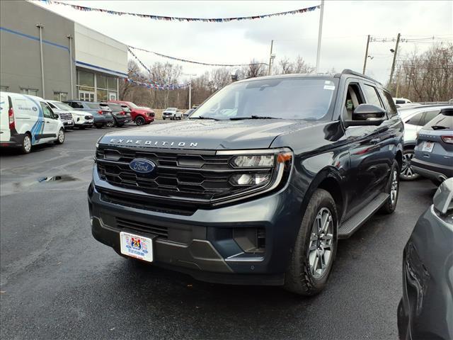 used 2025 Ford Expedition car, priced at $62,594