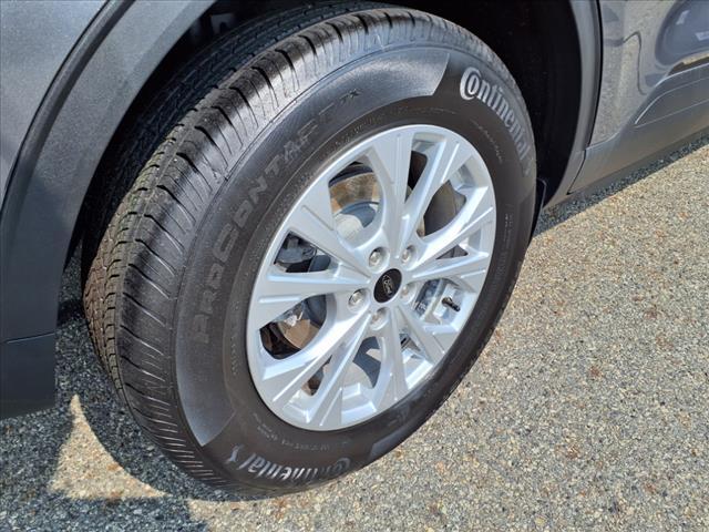 used 2023 Ford Escape car, priced at $24,247