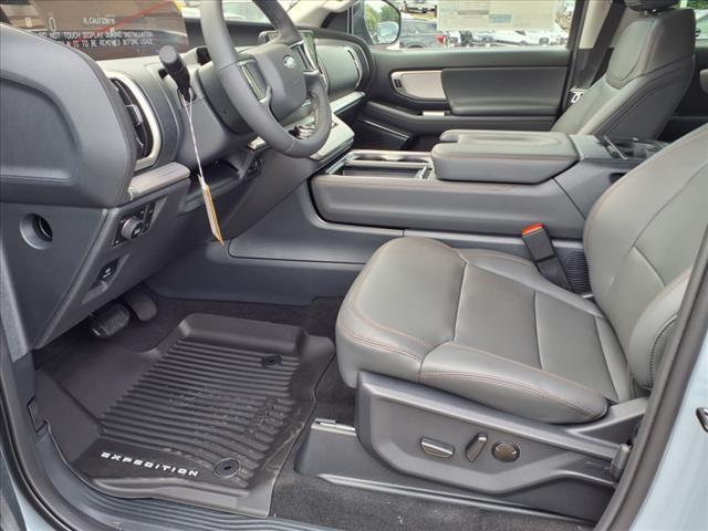 new 2025 Ford Expedition Max car, priced at $73,385