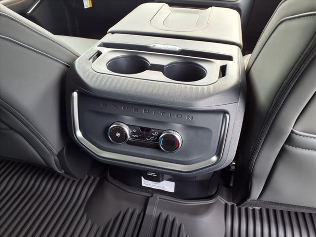 new 2025 Ford Expedition Max car, priced at $73,385