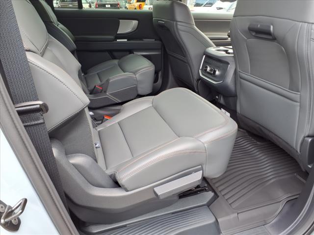 new 2025 Ford Expedition Max car, priced at $73,385