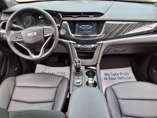 used 2025 Cadillac XT6 car, priced at $48,723