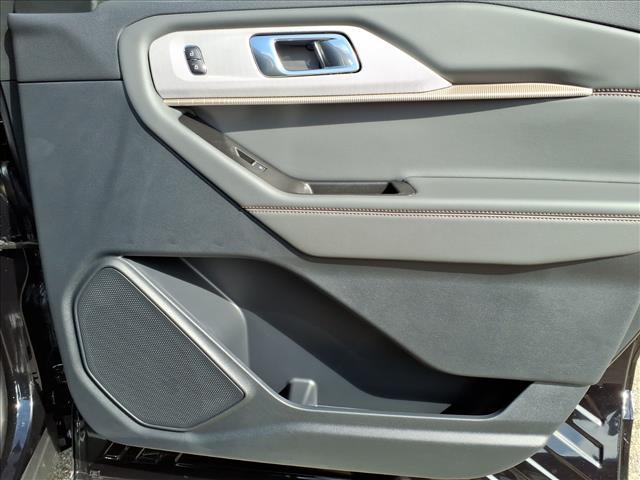 new 2025 Ford Explorer car, priced at $43,624