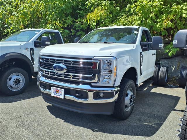 new 2025 Ford F-350 car, priced at $58,271