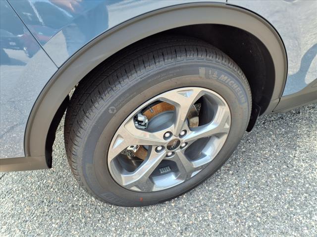 new 2025 Ford Escape car, priced at $35,218