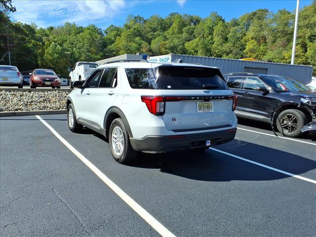 new 2025 Ford Explorer car, priced at $43,373