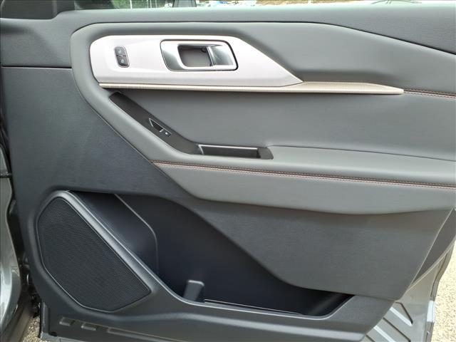 new 2025 Ford Explorer car, priced at $43,374