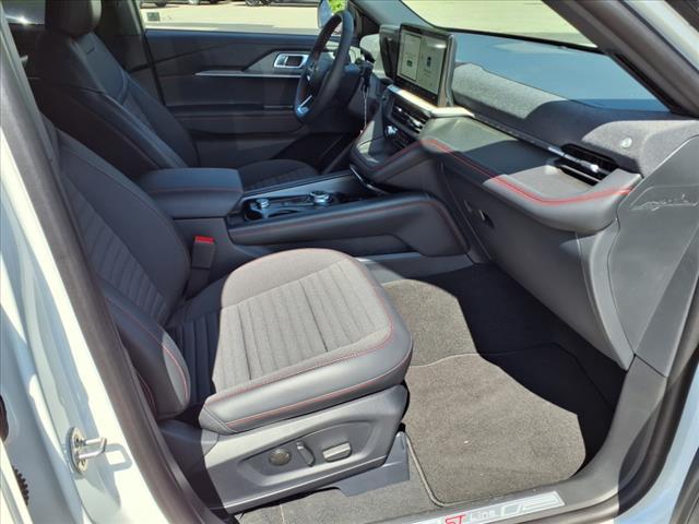 new 2025 Ford Explorer car, priced at $50,305