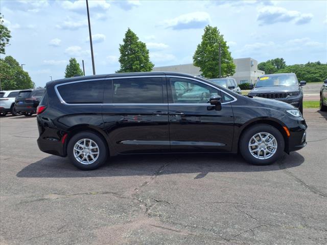 new 2025 Chrysler Pacifica car, priced at $44,445