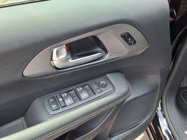 new 2025 Chrysler Pacifica car, priced at $44,445
