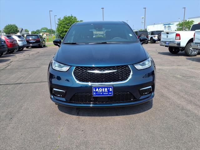 new 2025 Chrysler Pacifica car, priced at $48,336