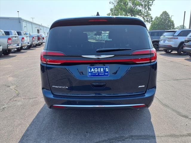 new 2025 Chrysler Pacifica car, priced at $48,336