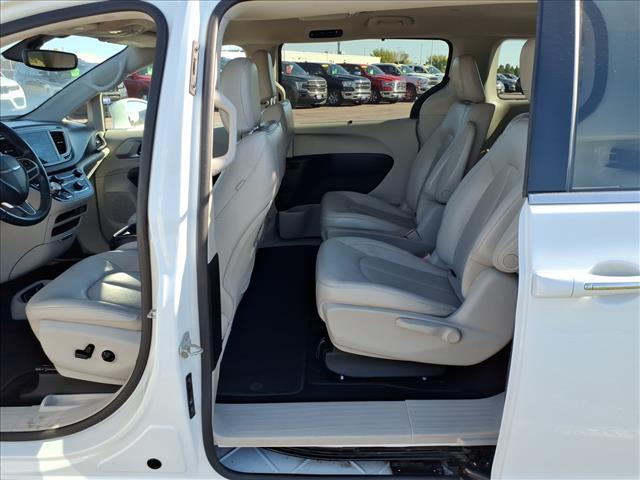 used 2018 Chrysler Pacifica Hybrid car, priced at $21,495