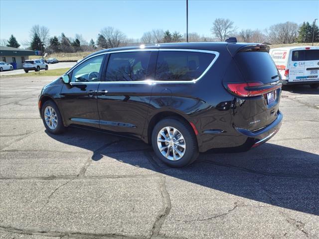 new 2024 Chrysler Pacifica car, priced at $42,099