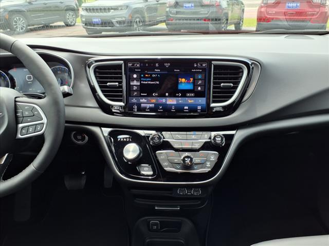 new 2025 Chrysler Voyager car, priced at $41,926