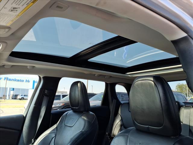 used 2019 Jeep Cherokee car, priced at $19,995