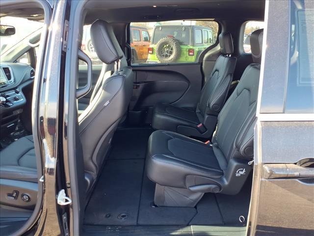 new 2026 Chrysler Pacifica car, priced at $42,899