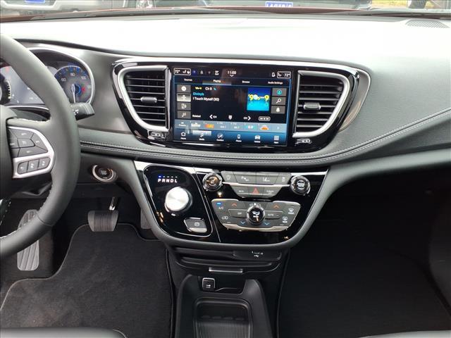 new 2026 Chrysler Pacifica car, priced at $45,299