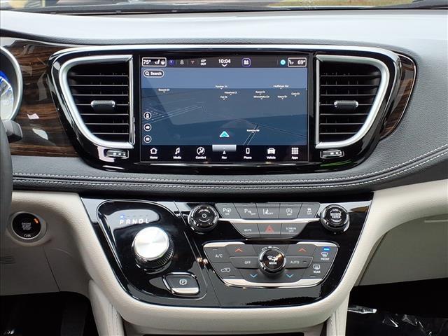 used 2024 Chrysler Pacifica car, priced at $40,995