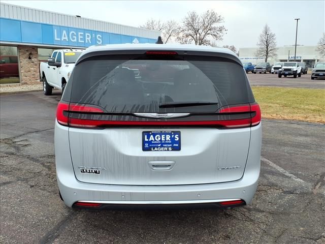 used 2024 Chrysler Pacifica car, priced at $40,995