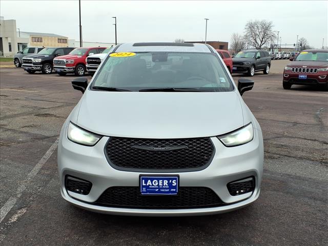 used 2024 Chrysler Pacifica car, priced at $40,995