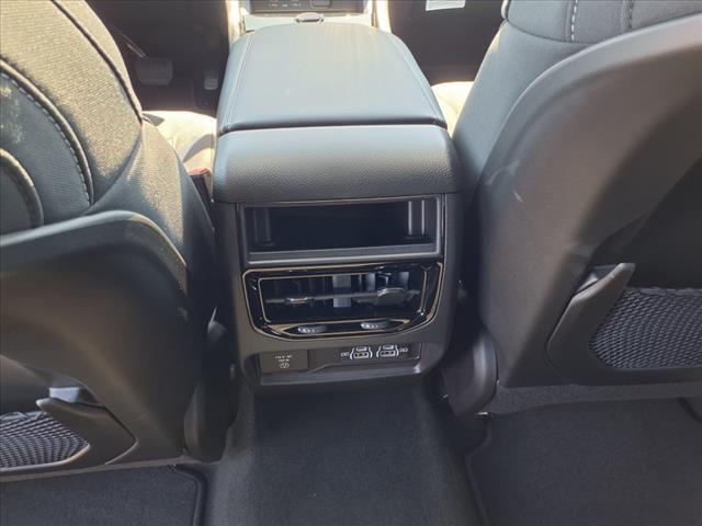 new 2025 Jeep Grand Cherokee car, priced at $44,566