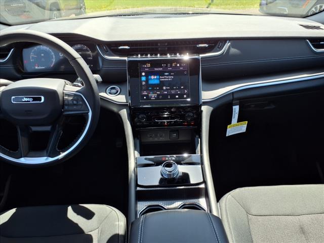 new 2025 Jeep Grand Cherokee car, priced at $44,566